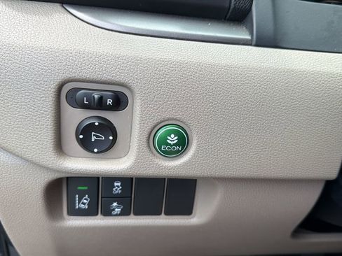 Used 2016 Honda Pilot EX-L image 18