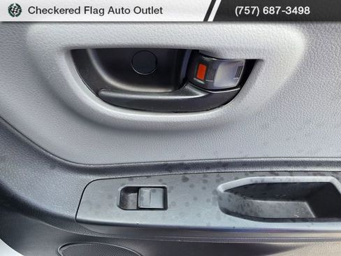Used 2016 Toyota Yaris L FWD image 42
