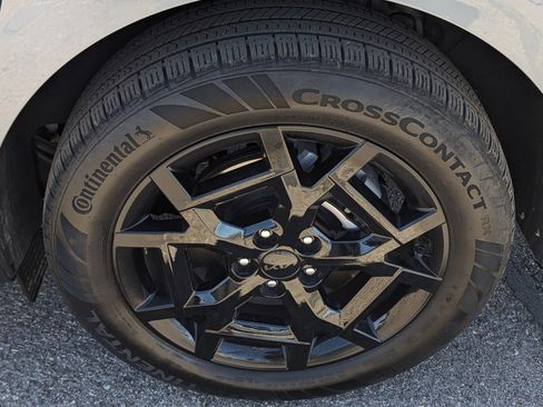 Certified 2025 Kia Carnival SX Prestige image 7