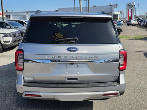 Used 2024 Ford Expedition Max Limited RWD image 4