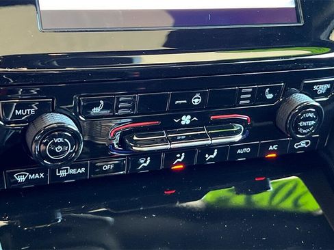 New 2025 Jeep Grand Cherokee L Laredo w/ Luxury Tech Group I image 21