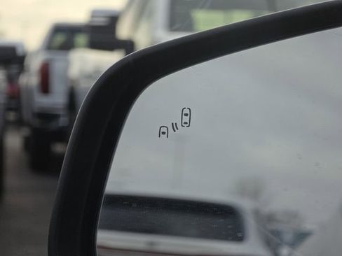 Used 2017 Buick Encore Essence w/ Experience Buick Package image 10