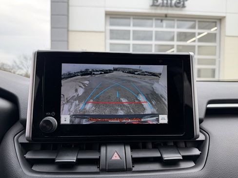 Used 2023 Toyota RAV4 LE image 29