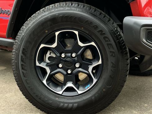 Used 2022 Jeep Wrangler Unlimited Rubicon 4xe w/ Cold Weather Group image 10