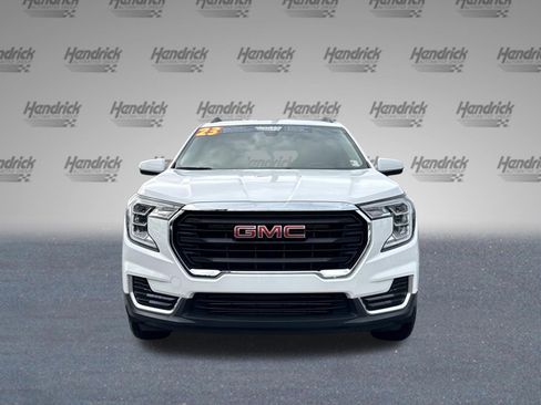 Used 2023 GMC Terrain SLE w/ Driver Convenience Package FWD image 3