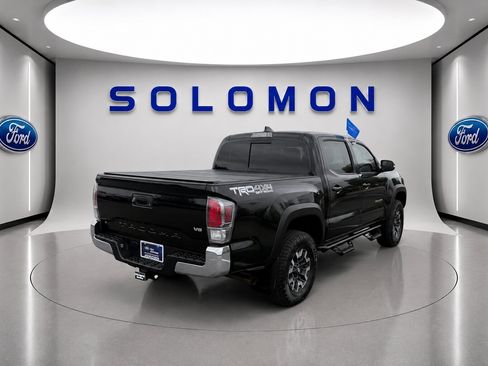 Used 2022 Toyota Tacoma TRD Off-Road AWD/4WD image 5