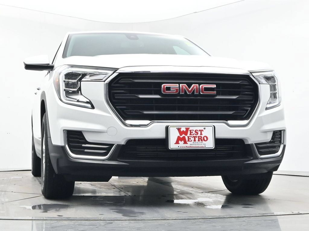 Used 2024 GMC Terrain SLE AWD/4WD image 31