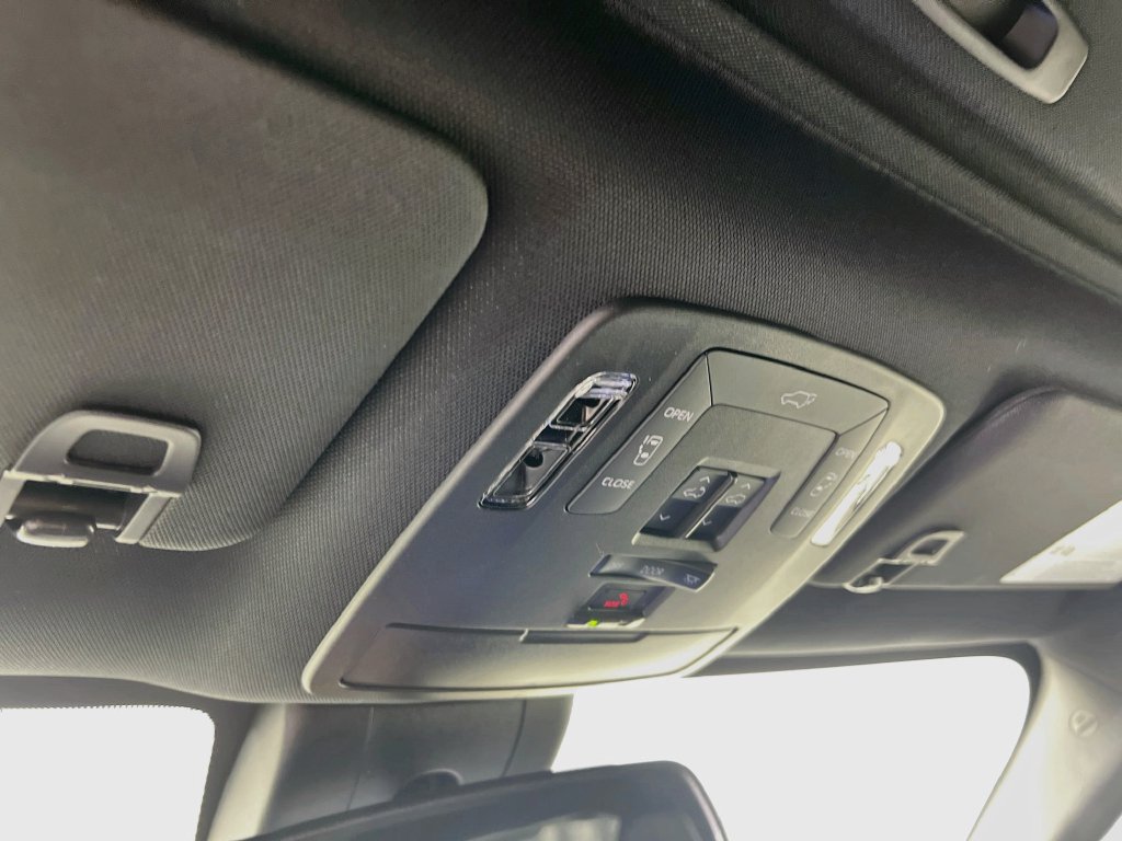 New 2026 Toyota Sienna XSE FWD image 20
