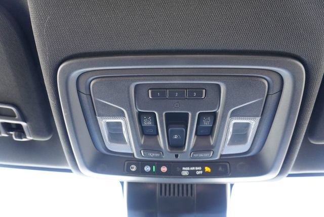 Used 2025 GMC Sierra 2500 AT4 w/ AT4 Premium Plus Package AWD/4WD image 45