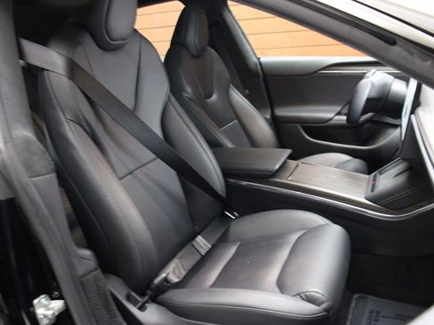 Used 2023 Tesla Model S AWD image 41