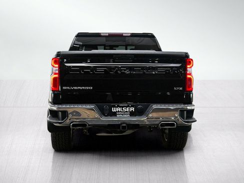 Used 2022 Chevrolet Silverado 1500 LTZ w/ Z71 Off-Road Package AWD/4WD image 4