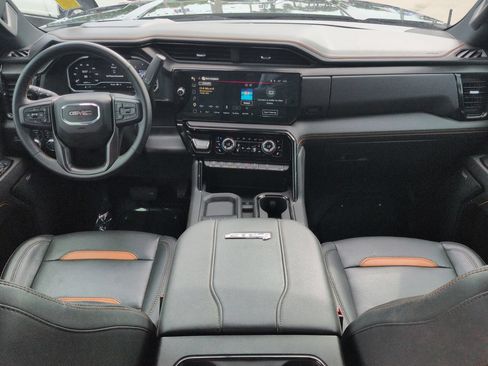 Used 2024 GMC Sierra 2500 AT4 w/ AT4 Premium Plus Package AWD/4WD image 14