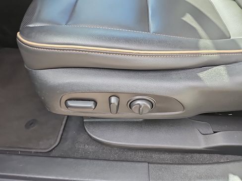 Used 2020 Chevrolet Blazer Premier w/ Driver Confidence II Package image 19