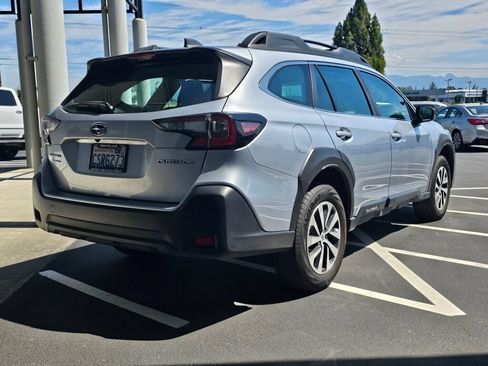 Used 2025 Subaru Outback AWD/4WD image 5