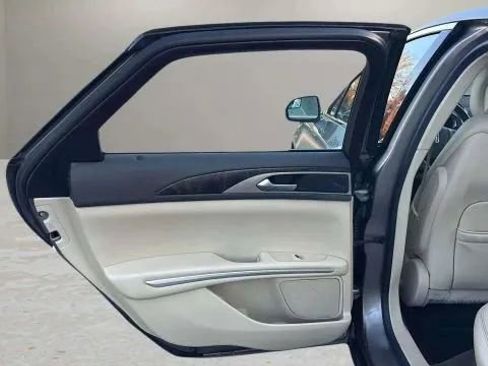 Used 2015 Lincoln MKZ AWD w/ Equipment Group 101A Select image 15