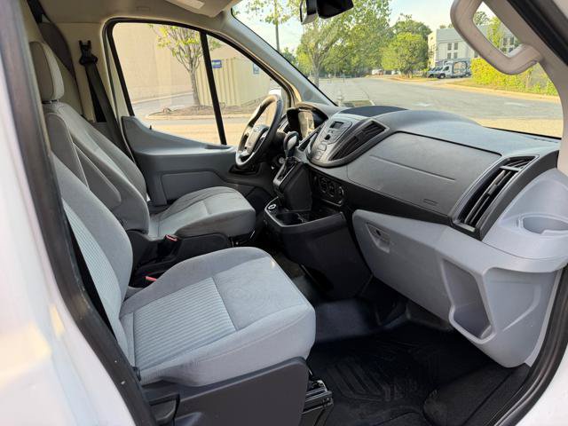 Used 2019 Ford Transit 150 130 Low Roof RWD image 15