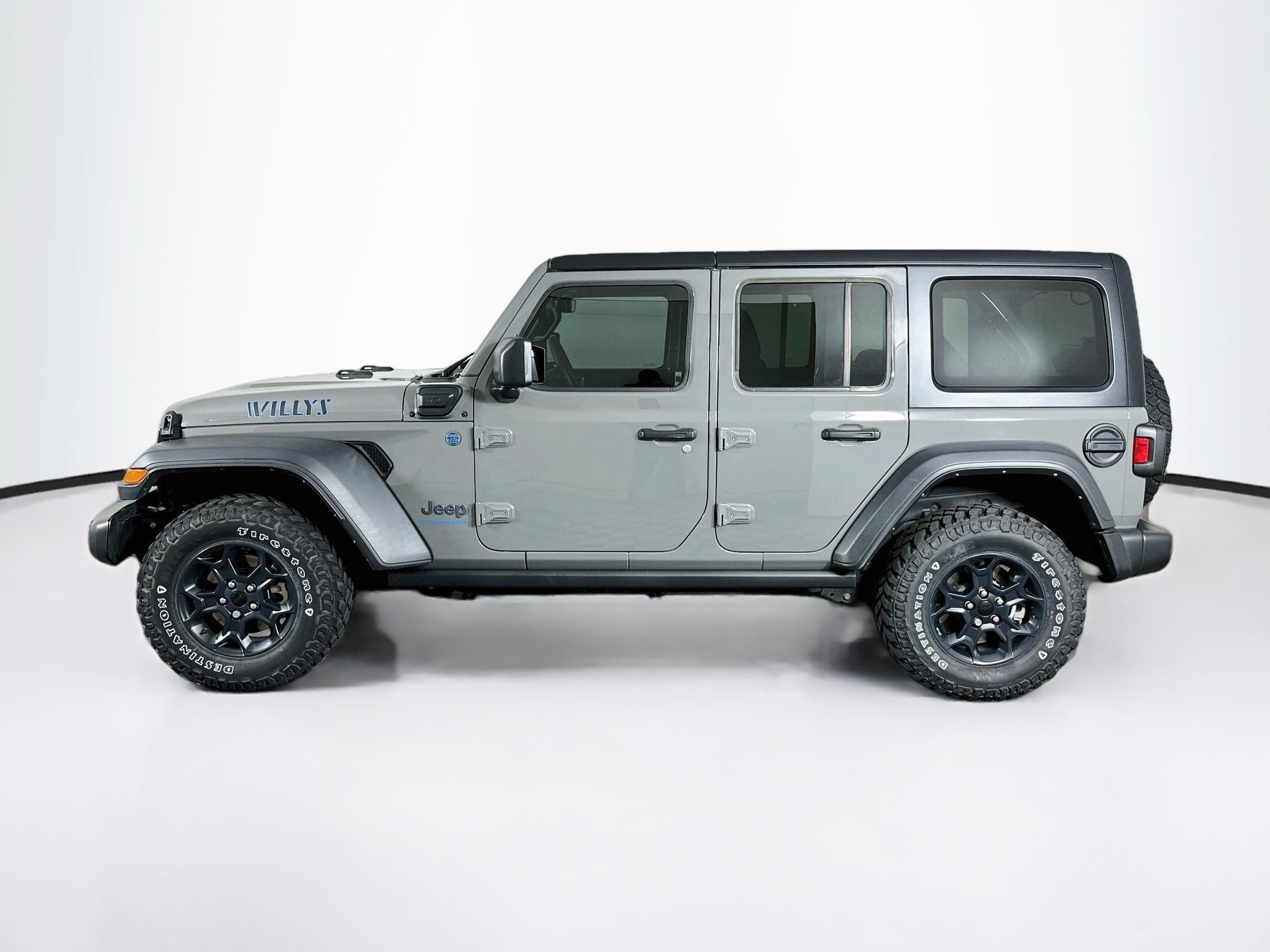Used 2023 Jeep Wrangler Unlimited w/ Cold Weather Group AWD/4WD image 4