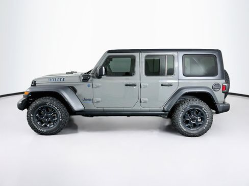 Used 2023 Jeep Wrangler Unlimited w/ Cold Weather Group AWD/4WD image 4