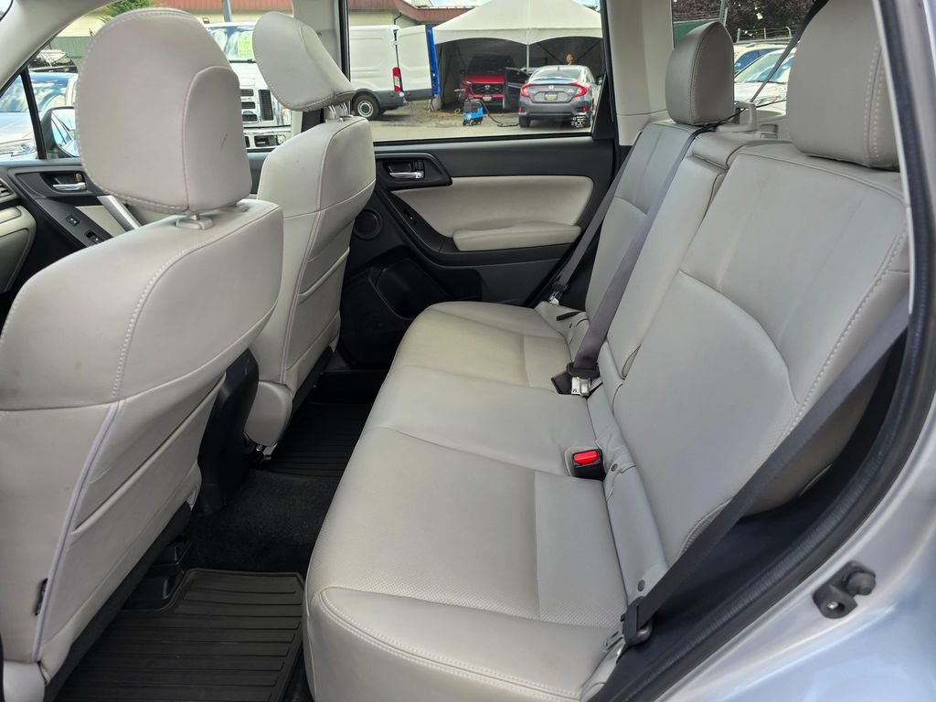 Used 2015 Subaru Forester 2.5i Touring w/ Eyesight & Navigation System AWD/4WD image 16