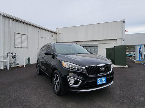 Used 2017 Kia Sorento EX image 7