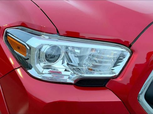 Used 2023 Toyota Tacoma SR5 w/ Technology Package image 26