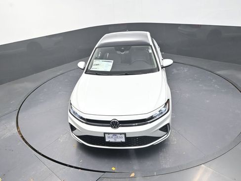 New 2026 Volkswagen Jetta SE FWD image 14