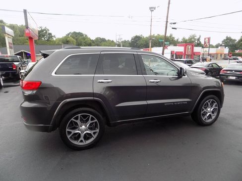 Used 2020 Jeep Grand Cherokee Overland AWD/4WD image 3