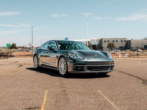 Used 2017 Porsche Panamera 4S AWD/4WD image 1