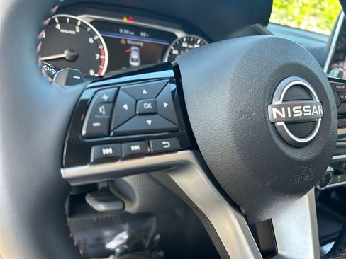 Used 2025 Nissan Altima 2.5 SR FWD image 24