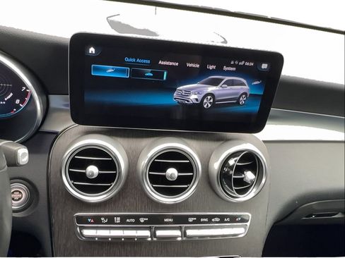 Used 2022 Mercedes-Benz GLC 300 4MATIC w/ AMG Line image 45