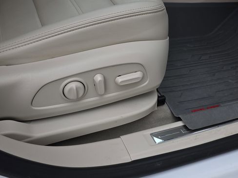 Used 2023 GMC Acadia Denali w/ Denali Ultimate Package image 46