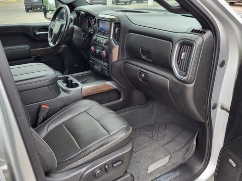 Used 2023 Chevrolet Silverado 3500 High Country image 9