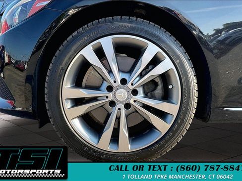 Used 2017 Mercedes-Benz C 300 4MATIC Sedan image 9