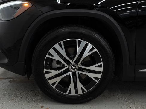 Used 2025 Mercedes-Benz GLA 250 4MATIC w/ Winter Package image 30