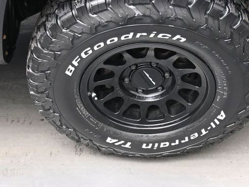 Used 2016 Toyota Tacoma TRD Off-Road image 28