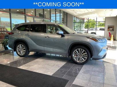 Used 2023 Toyota Highlander Platinum
