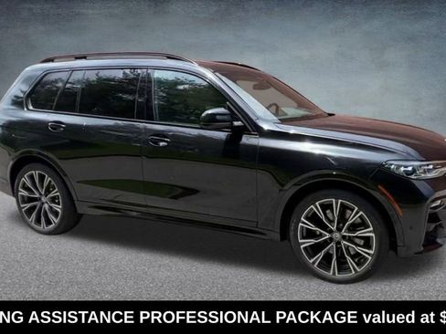 Used 2022 BMW X7 M50i image 2