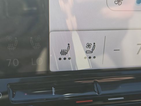 New 2026 Volkswagen Atlas SE image 14