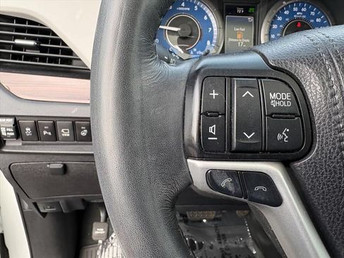 Used 2020 Toyota Sienna Limited Premium w/ Carpet Mat Package AWD/4WD image 13