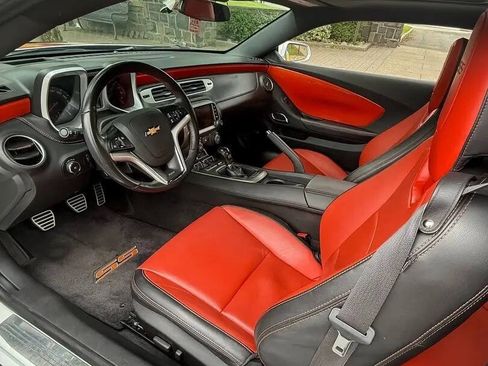 Used 2014 Chevrolet Camaro SS w/ RS Package RWD image 10