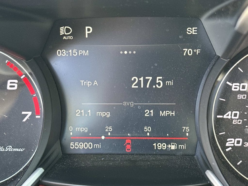 Used 2018 Alfa Romeo Giulia Ti AWD/4WD image 30
