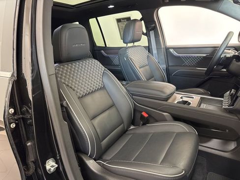 Used 2024 GMC Acadia Denali w/ Super Cruise Package image 14