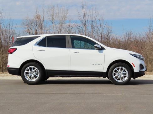 Certified 2023 Chevrolet Equinox LT AWD/4WD image 2