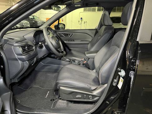 Used 2025 Subaru Forester Premium image 23