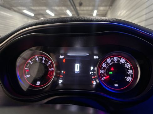 Used 2018 Dodge Challenger SXT image 18