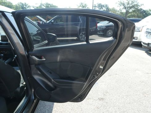 Used 2016 MAZDA MAZDA3 i Sport w/ Preferred Equipment Package FWD image 25