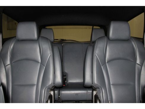 Used 2023 Buick Enclave Essence image 26