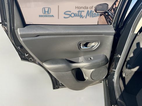 Used 2023 Honda HR-V LX image 24