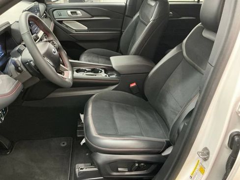Used 2025 Ford Explorer ST w/ Sun And Sound Package AWD/4WD image 13