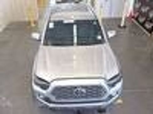 Used 2023 Toyota Tacoma TRD Off-Road AWD/4WD image 7